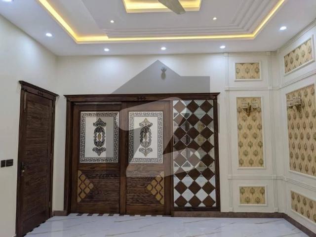 10 Marla Luxury House For Sale Gulberg City