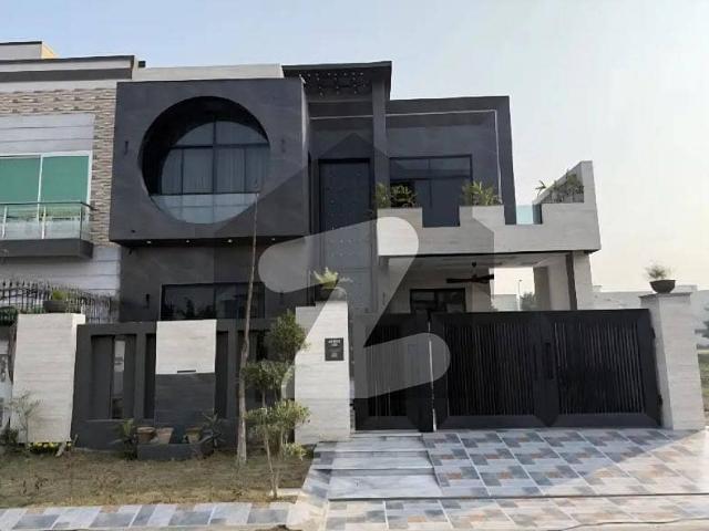 10 Marla Luxury House For Sale In A Extension