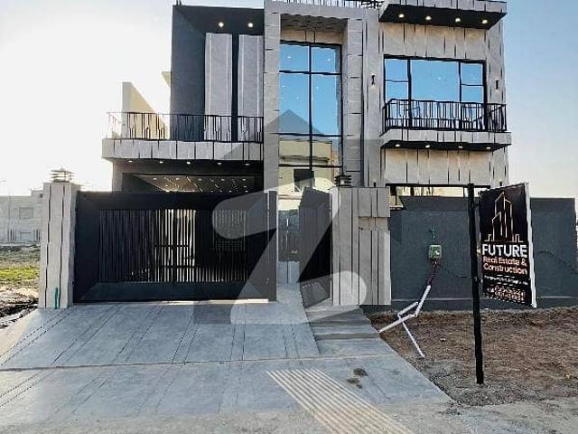 10 Marla Luxury House For Sale In Dha Multan
