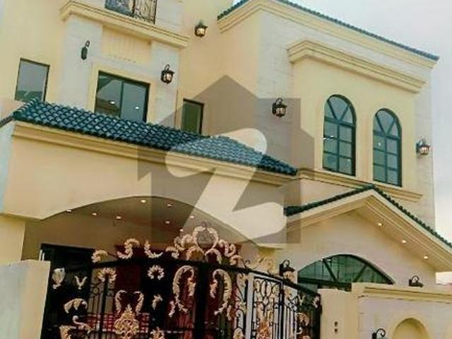 10 Marla Luxury House For Sale In Faisal Town Block C Prime Location Faisal Town F 18