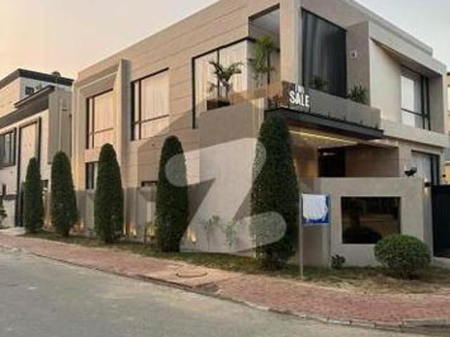 10 Marla Luxury House For Sale In Park View City, Lahore. * Park View City