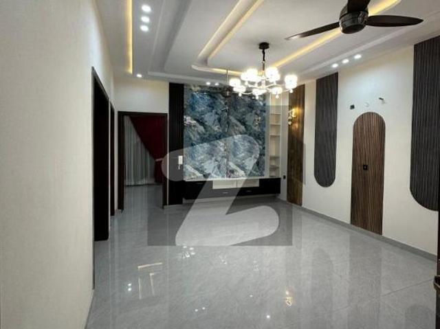 10 Marla Luxury House For Sale In Royal Palm City Gujranwala Royal Palm City