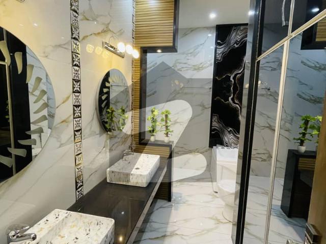 10 Marla Luxury House For Sale LDA Avenue One