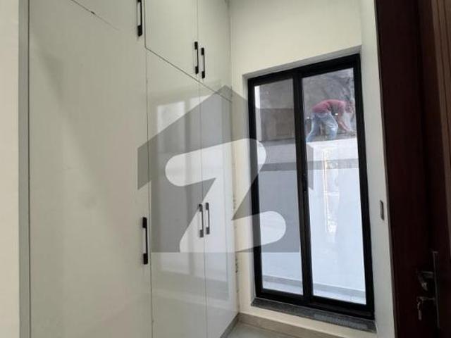 10 Marla Luxury House For Sale. Top City 1 Block D