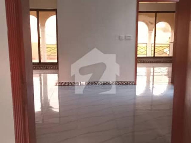 10 Marla Luxury House In Iqbal Garden