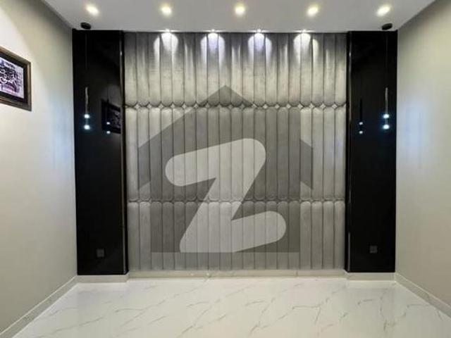 10 Marla Luxury House Is Available For Sale In Bahria Town Lahore Bahria Town Nishtar Block