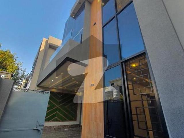 10 Marla Luxury House River Garden 2 Cars Parking Space River Garden Housing Scheme