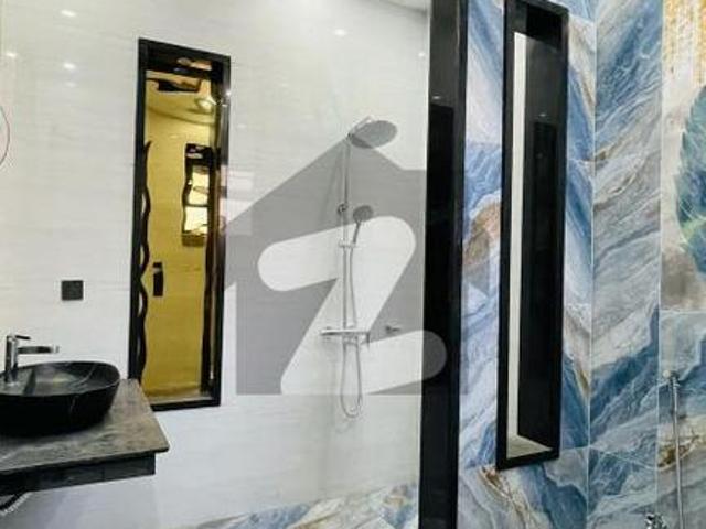 10 Marla Luxury House with Swimming Pool for Sale in LDA Avenue 1, Lahore LDA Avenue
