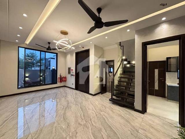 10 Marla Luxury Modern House Available For Sale In Bahria Enclave Islamabad