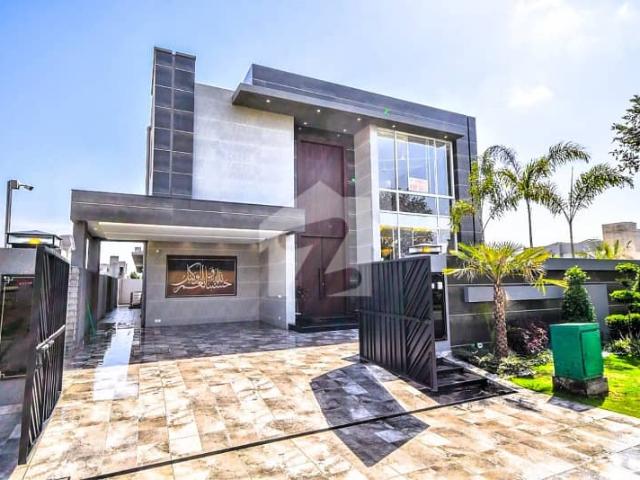 10 Marla Luxury Modern House For Sale | Hot Location | DHA Phase 6