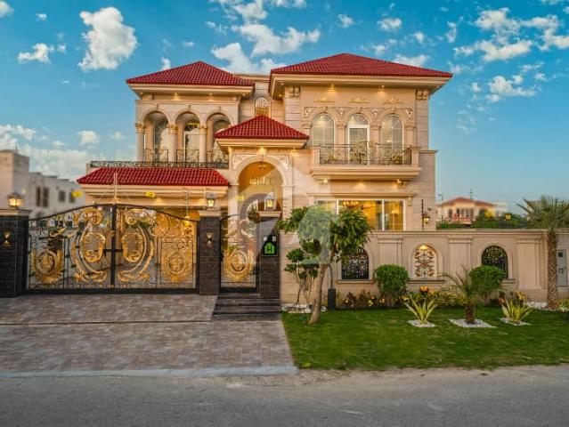 10 Marla Luxury Spanish Home Prime Location & Elegant Design Near Commercial Park Mosque