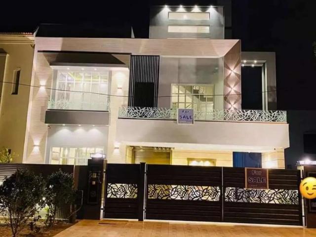 10 Marla Luxury Stylish House for Sale In Sector, C Lahore Bahria Town ID 66111