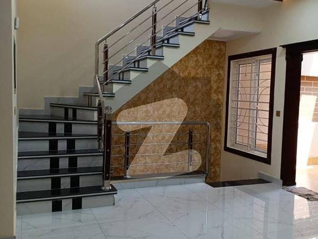 10 marla luxary house in johar town