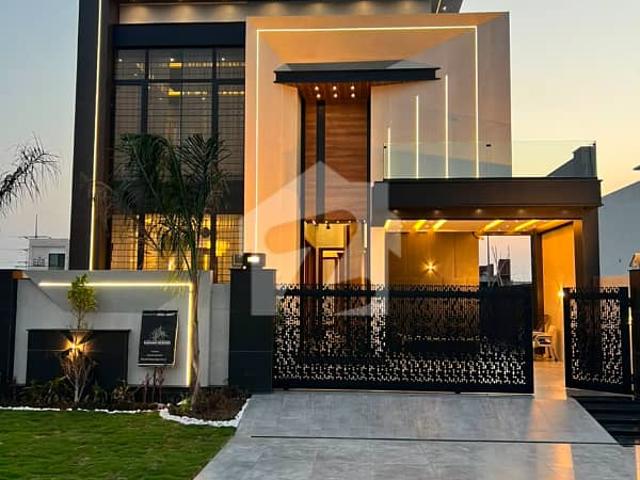 10 marla luxry house with swimming pool, for sale near dha raya
