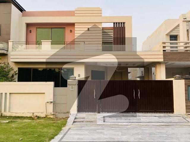 10 Marla Maintained House For Rent In DHA Lahore