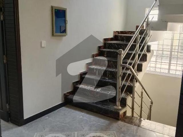 10 Marla miner use house available for rent Bahria Enclave