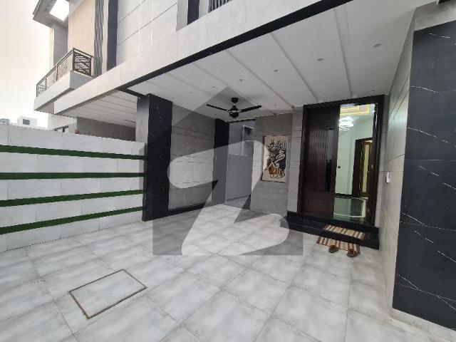 10 Marla Modern Beautiful Brand New House Available For Sale Paragon City Orchard Block