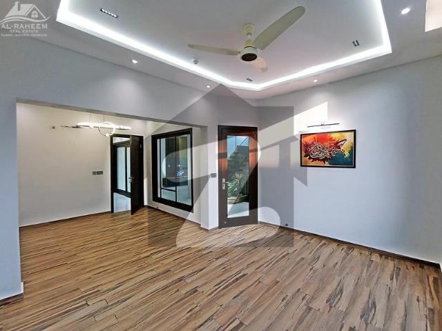 10 marla modern beautiful house for rent in dha phase 6 near to dolmen mall dha phase 6