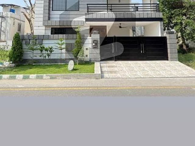 10 Marla Modern Double Story Masterpiece In Sukh Chayn Gardens