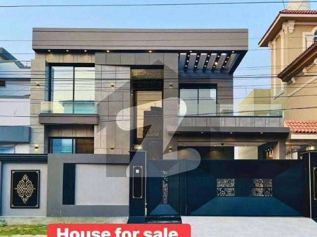 10 Marla Modern Design House Available For Sale