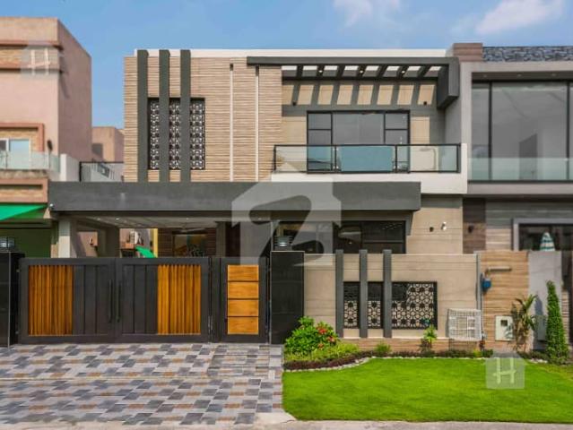 10 Marla Modern Design Top Class Luxury House
