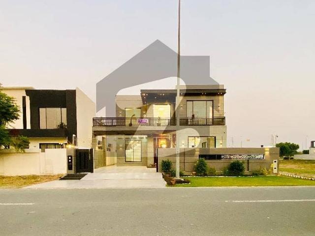 10 Marla Modern Designer House for Sale in DHA Lahore
