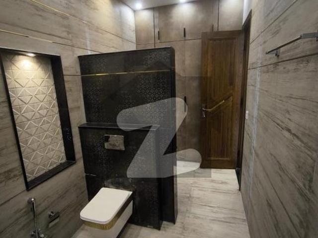 10 Marla Modern Elevation House For Sale Royal Orchard