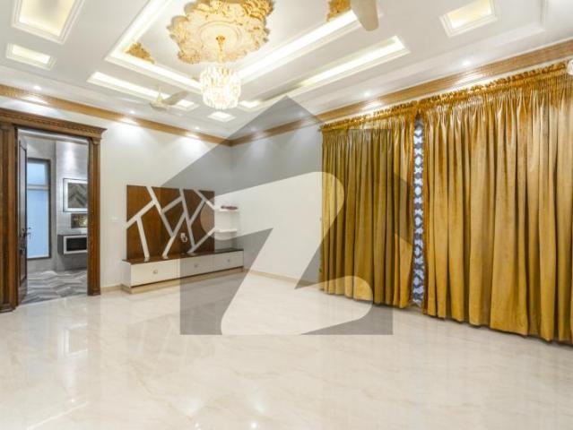 10 Marla Modern Houe For Rent with 7 KV Solar Hot Location Near Commercial Park DHA Phase 5