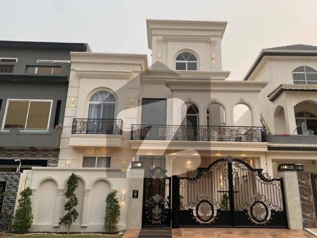 10 Marla modern House available for Sale in block FF Citi housing Gujranwala