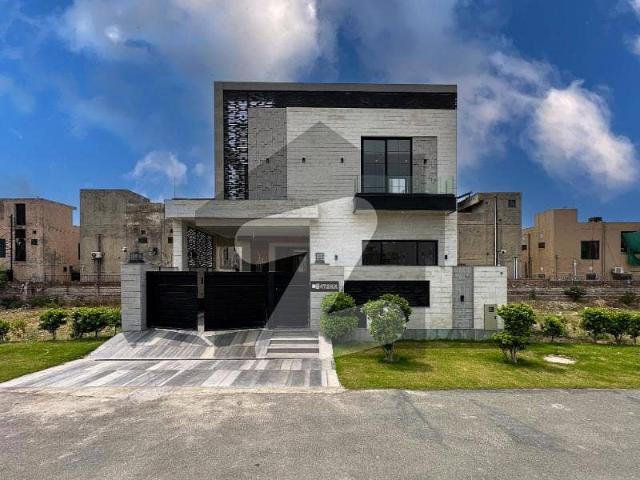10 Marla Modern House For Sale At Hot Location Near MacDonald