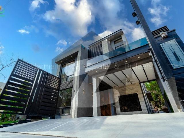 10 Marla Modern House For Sale at Hot Location Near Raya Fair ways and Mosque DHA Phase 6 Block J