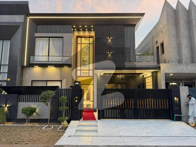 10 Marla Modern House For Sale in ROYAL ORCHARD Multan