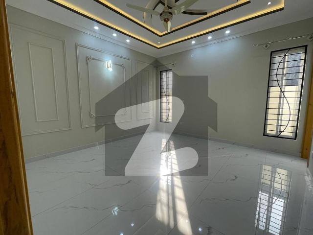 10 Marla Modern House In Great Unbeatable Price For Sale Bahria Town Phase 8