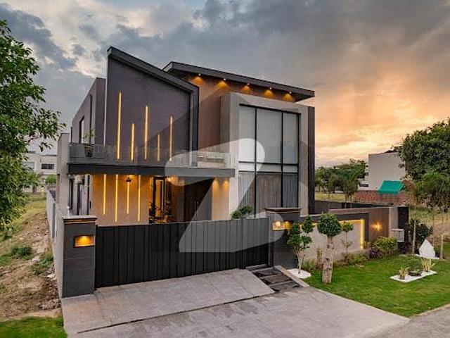 10 marla modern house near park for sale dha phase 5 k block