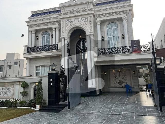 10 marla modern luxury bungalow for sale near to dolmen mall dha phase 6