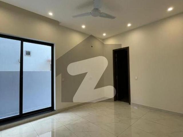 10 Marla Modern Style House For Sale | Lake City
