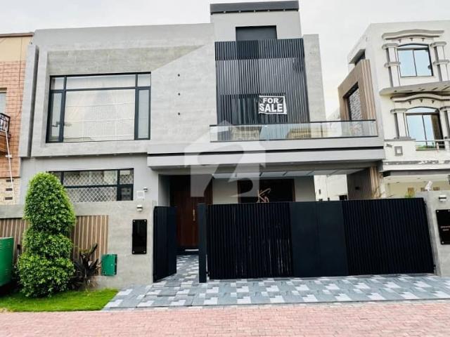 10 marla modren house for sale in hussain block sector c bahria town lahore