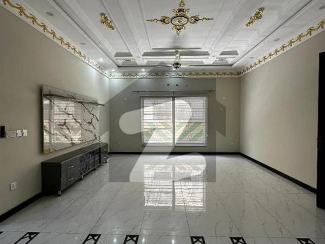 10 Marla Most Luxurious Elegant Full House Available For Rent At Prime Location Of DHA Phase 5 Block L