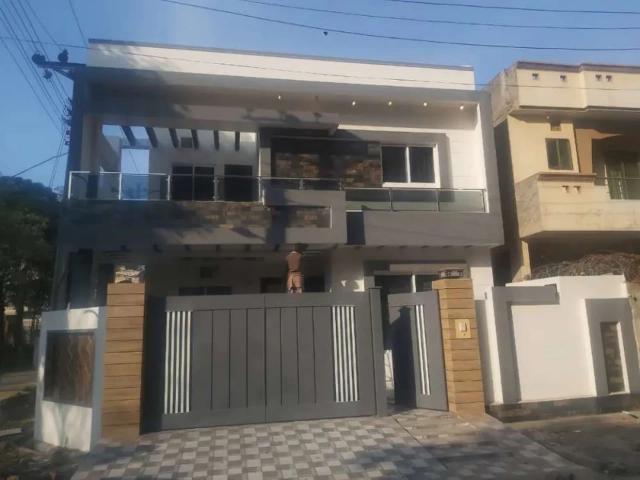 10 marla new house corner fasing park 4 sale Gujranwala ID 58865