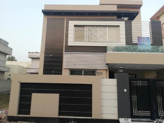 10 Marla New House Available for sale in A Block Lahore Central Park Housing Scheme ID 88868