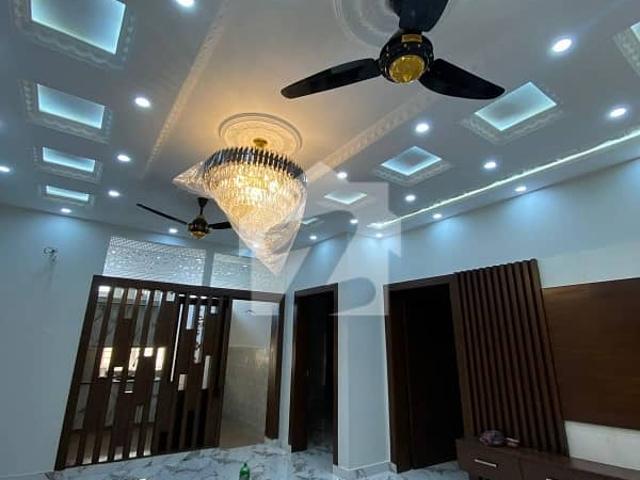 10 Marla New House For Rent