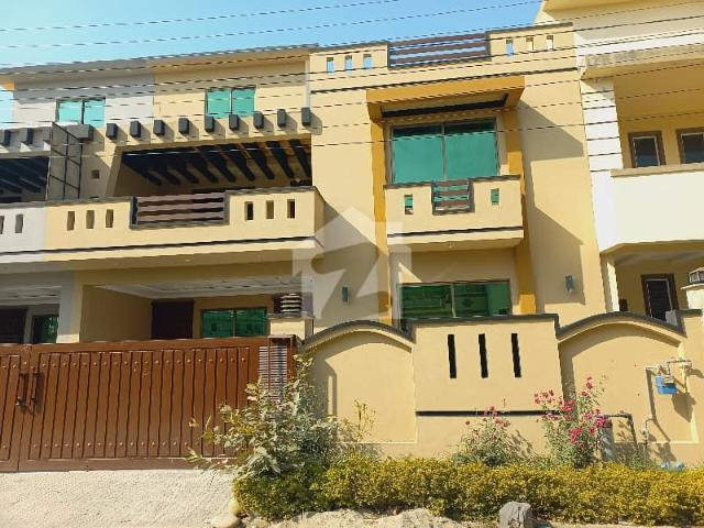 10 Marla New House For Sale