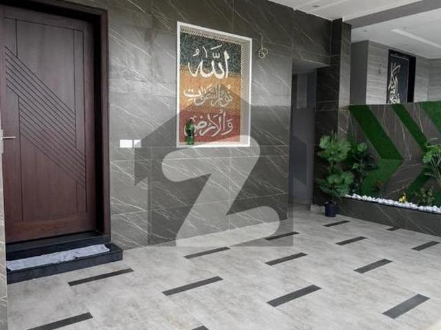 10 Marla new luxury house for sale Bankers Avenue Cooperative Housing Society