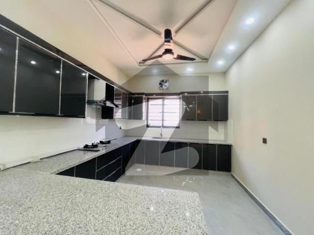 10 marla owner built beautiful house bahria town phase 7