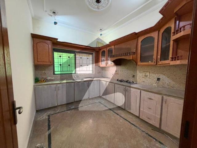 10 marla owner built house for sale prime location gas available excellent condition bahria town lahore bahria town gulmohar block