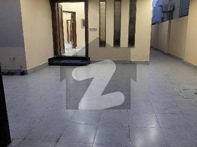 10 Marla Out Class Location Facing Park Semi Furnished House For Sale In Bahria Town Lhr