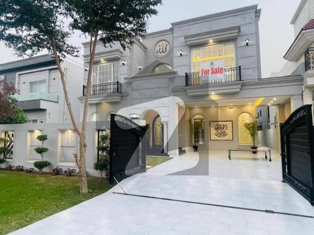 10 Marla Out Class Most Nearest Market Park Masjid House For Sale in DHA Phase 7