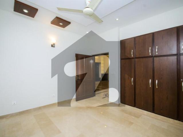 10 Marla Outclass Bungalow DHA Phase 5