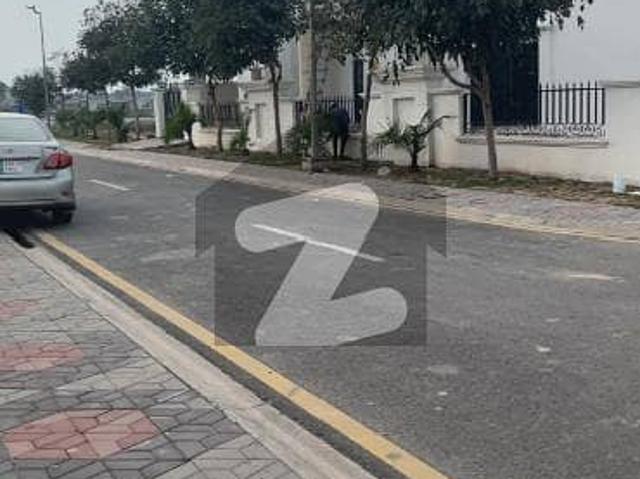 10 Marla Overseas Prime Sector A Next To Corner Behind Villa Cost of Land