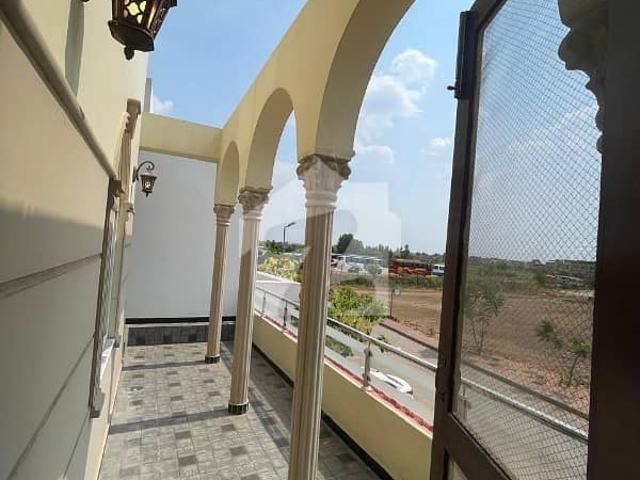 10 Marla Park Face Modern House Available For Sale In Bahria Enclave Islamabad